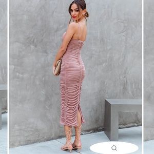 Vici SOMETHING SPECIAL RUCHED MIDI DRESS - TAUPE